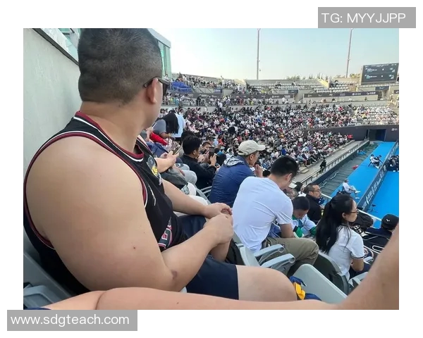 重庆网球队实力揭秘：网球巨献背后的训练与奋斗故事